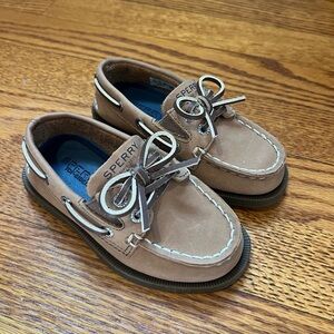Toddler Boy Sperry Boat Shoes in Toddler Size 7.5